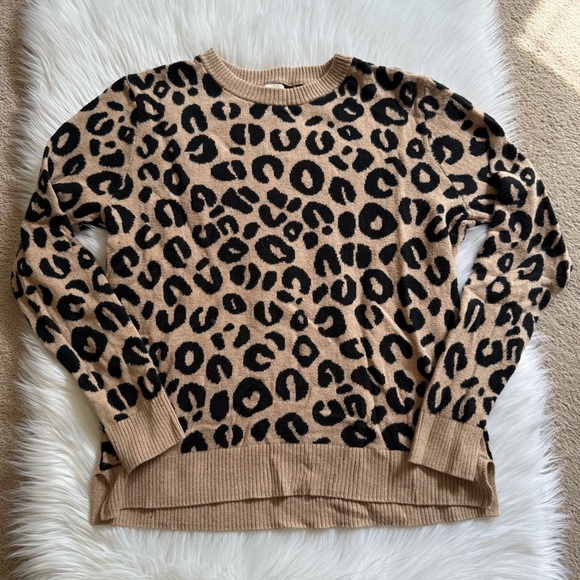 A New Day Leopard Print Crew Neck Sweater Large - Picture 1 of 4